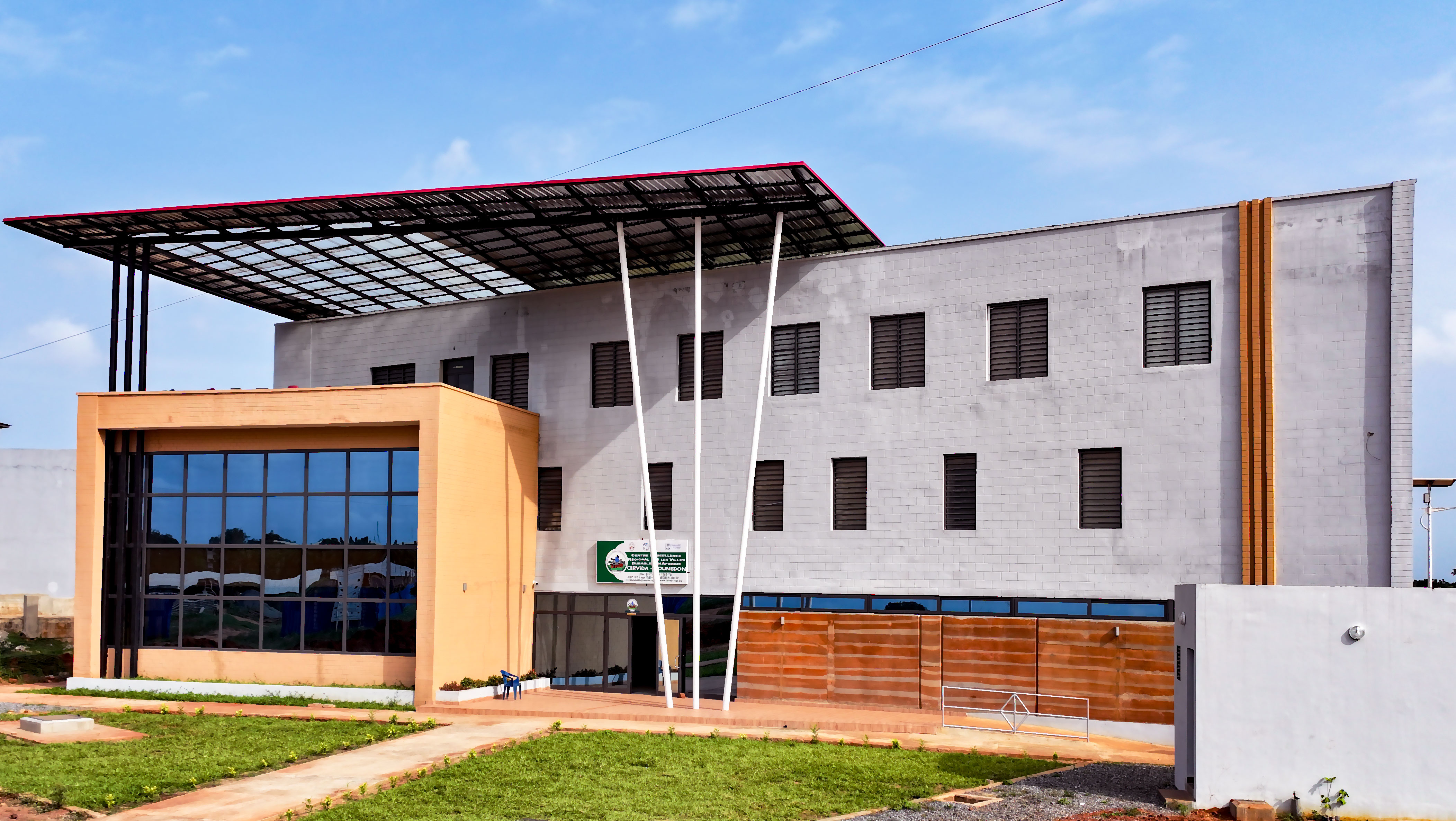 Université de Lomé : le CERViDA-DOUNEDON sélectionné dans le Programme des Pôles régionaux de Formation et de Recherche (PFORE) de l’UEMOA