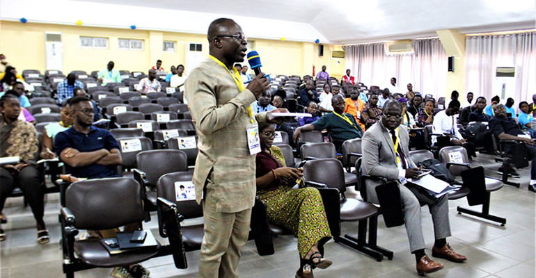 Les Centres d’Excellence expliqués au public lors des 19è Journées Scientifiques de l’Université de Lomé