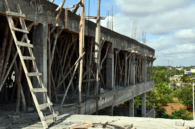 HISTORIQUE EN PHOTO DU CHANTIER DU CERVIDA-DOUNEDON